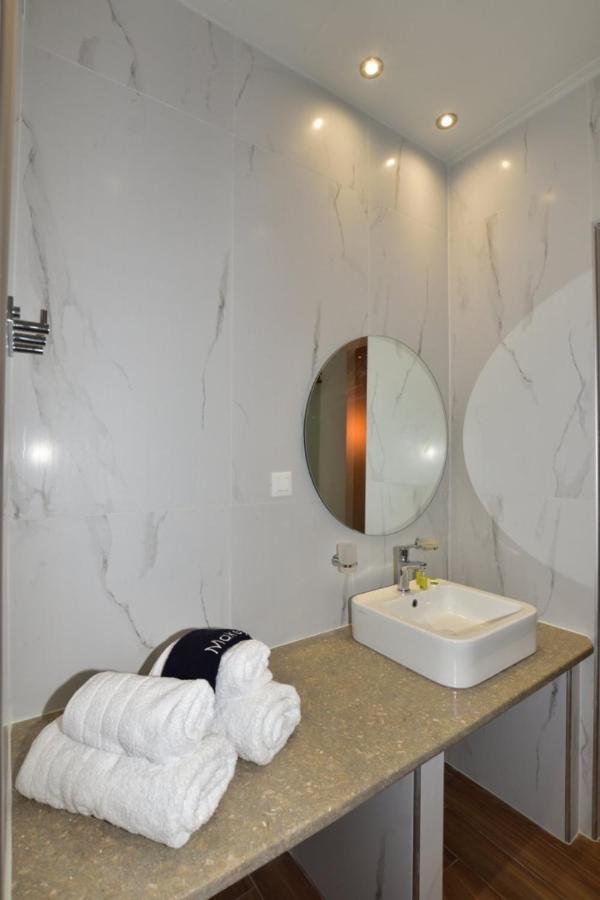 Gonis Grand Luxury Suite 帕琉乔拉 外观 照片